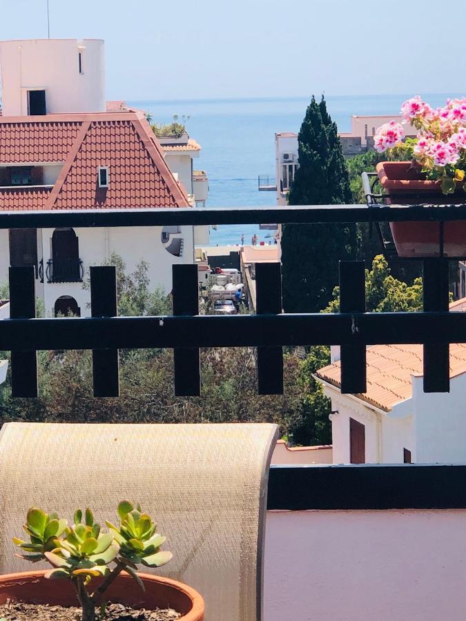 Sea View 2 Bedroom Vacation Apartment جيارديني ناكسوس المظهر الخارجي الصورة